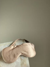 Load image into Gallery viewer, 4 PIECE SILK GIFT SET