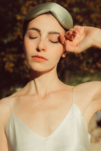 Load image into Gallery viewer, 4 PIECE SILK GIFT SET