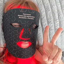 Load image into Gallery viewer, AURA GLOW - LIGHT THERAPY MASK
